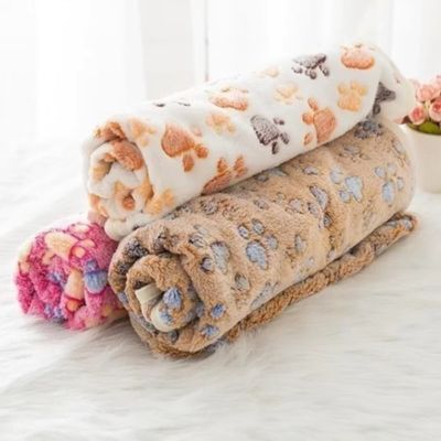 couverture-chien-polaire-motif-pattes-couleur
