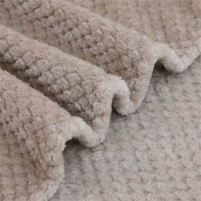couverture-pour-chien-coton-gris-plie
